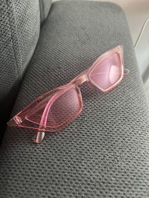 Pink sunglasses like new
