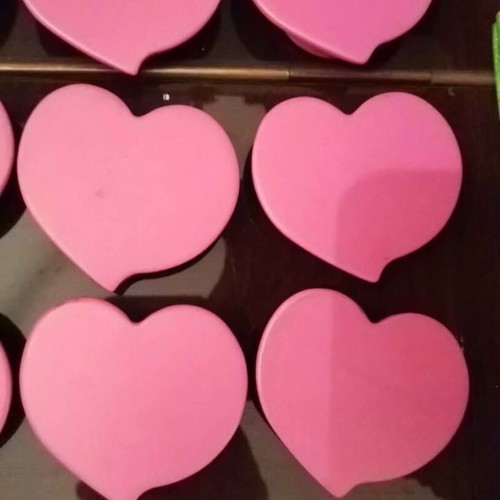 Wooden pink heart knobs like new, pack of 18