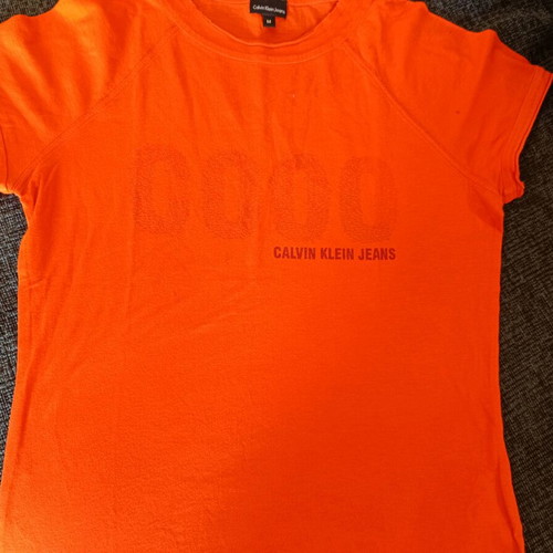 Calvin Klein tshirt orange like new, size M