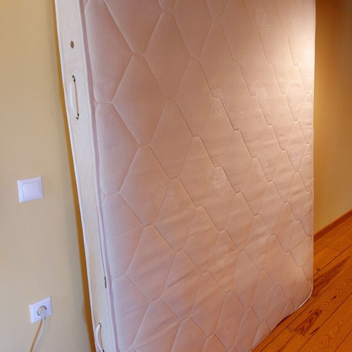 Double mattress used 157×200 cm with protective cover