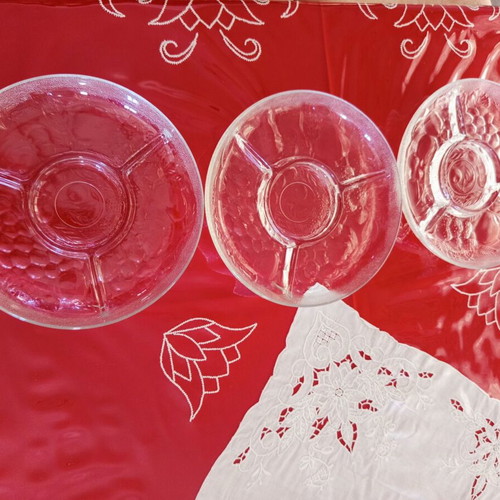Vintage glass serving trays set of 3, heavy glass, like new, 26 cm