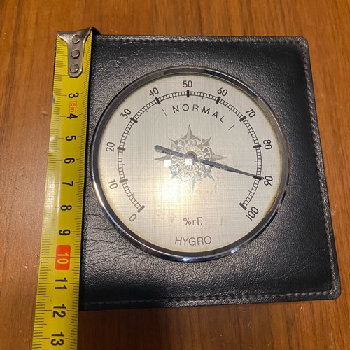 Analog hygrometer used