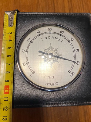 Analog hygrometer used