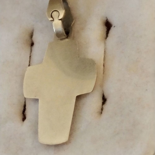Gold Cross 14K used, modern and timeless design