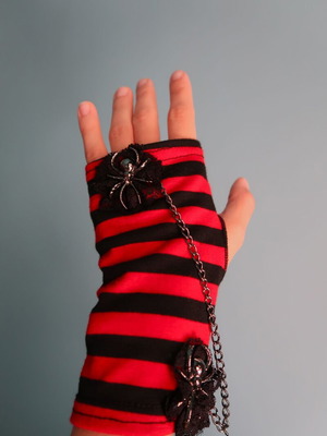 Striped red and black gloves with decorative spiders and chains, new