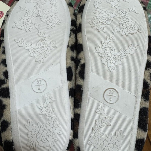 Slippers size 37 new