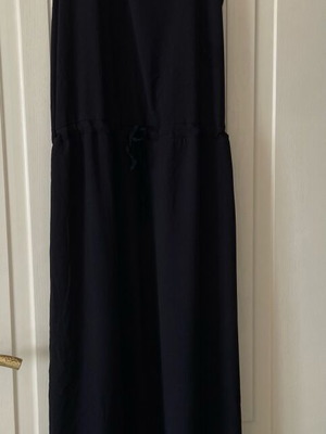Maxi dress black new size medium