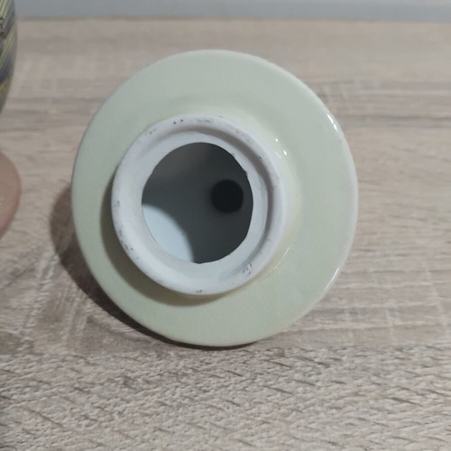 Porcelain decorative jar type Satsuma used with small chip