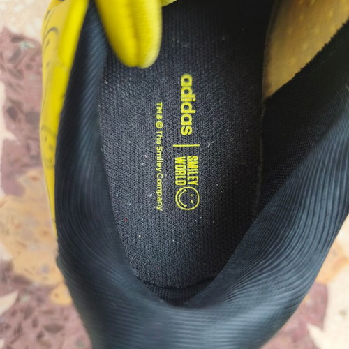 Adidas Advantage Smiley Cfi children's sports shoes size 22 used