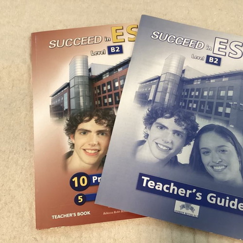 Succeed in ESB Level B2 Teacher's Book with 5 CDs unused