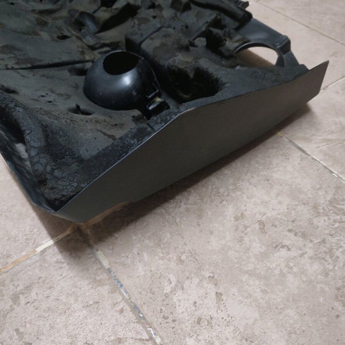 Toyota Auris D-4D Engine Plastic Cover used with broken bases