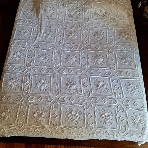 Vintage handmade white cotton bedspread blanket, Kouverli Yfanto