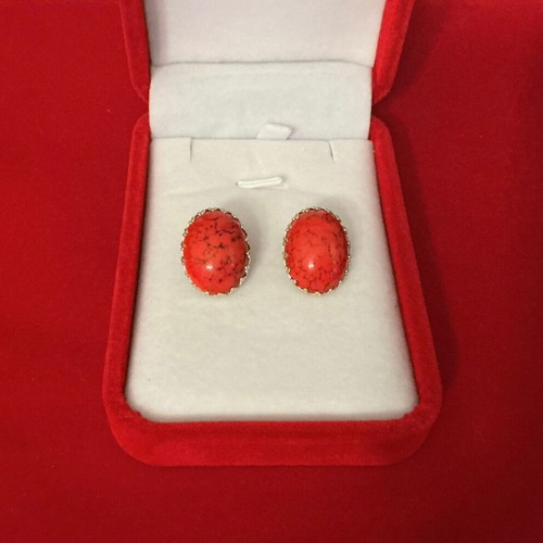 Vintage oval earrings with red cabochon stone, like new