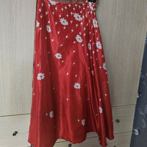 Summer dresses and skirts like new