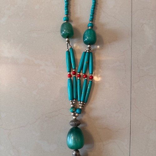 Long necklace with turquoise and red beads like new