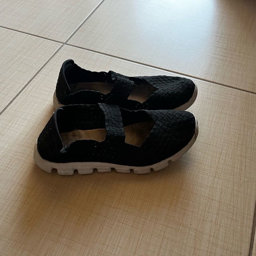 Tamaris athletic shoes used, size 39, black and white