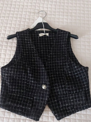 Knitted vest black with button new onesize