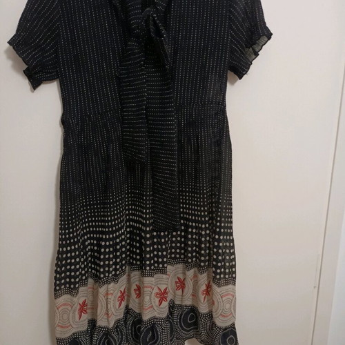 Zara dress like new, lightweight spring with neck ribbon