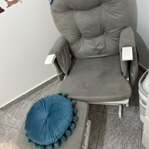 Nursing chair like new