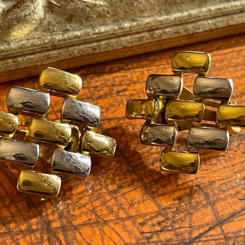 Large Vintage Clip Earrings like new