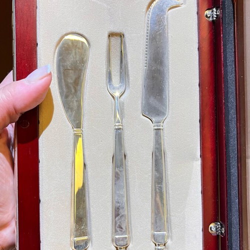 Antique cheese cutlery set like new with wooden box