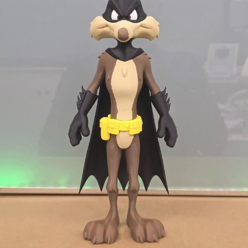 Wile E. Coyote as Batman figure 30 cm new