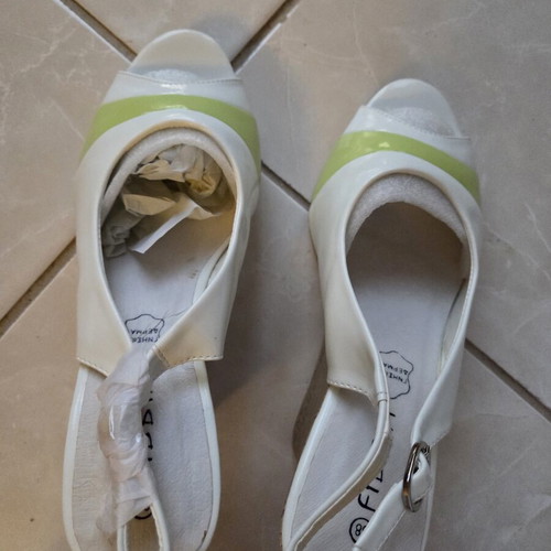 Platform sandals white with green patent leather and leather insole new