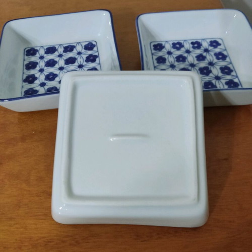 Ceramic square bowls like new, set of 3 pieces