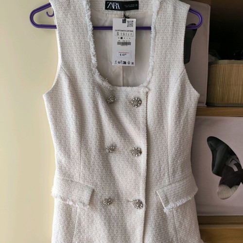 Zara long sleeveless vest with metallic thread, new, size S