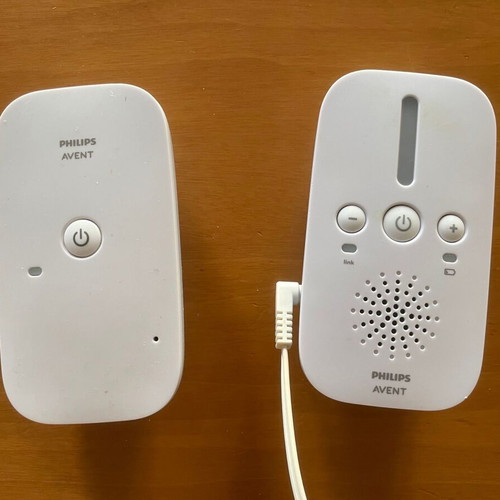 Philips Avent audio baby monitor like new with DECT and night light