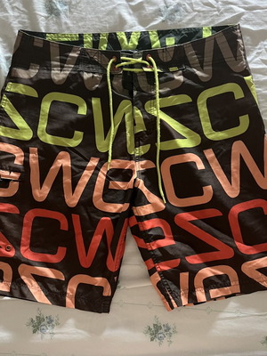 Wesc men's swimwear medium used, multicolor