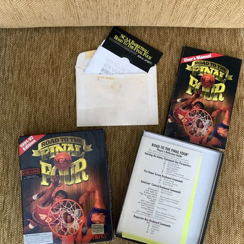 Final Four NCAA vintage PC game like new, complete box