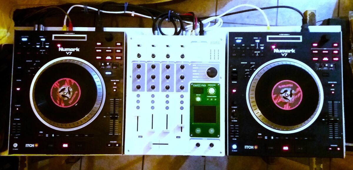KORG KM-402 KAOSS MIXER コンセプト