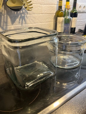 Glass vases like new, set of two