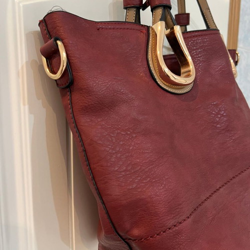 Burgundy shoulder bag used leatherette with gold details