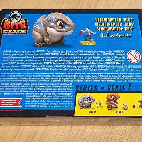 Jurassic Park Velociraptor 'Blue' figure new in box
