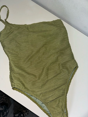 Decoro one-shoulder one-piece swimsuit like new