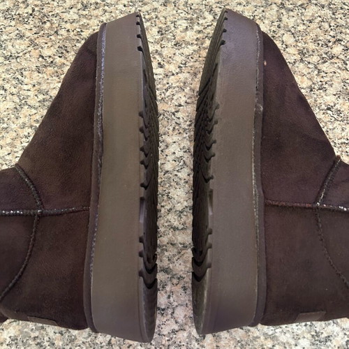 Dark brown ankle boots like new, size 40