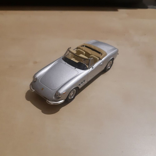 Classic car set with Ferrari 250 GT SWB, Ferrari 330 GTS, Ferrari 330 P4, Jaguar E-Type