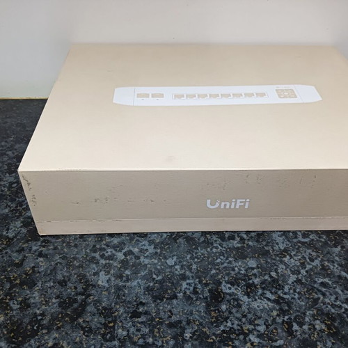 Ubiquiti UniFi Switch Pro 8 PoE new, sealed packaging