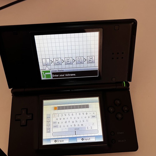 Nintendo DS Lite Pokémon Diamond & Pearl Limited Edition like new with games