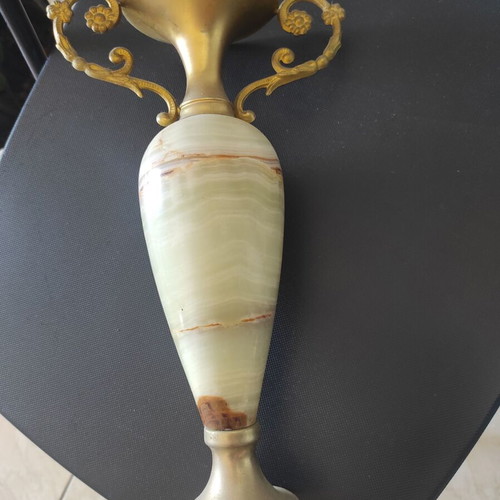 Vintage onyx amphora with bronze in excellent condition