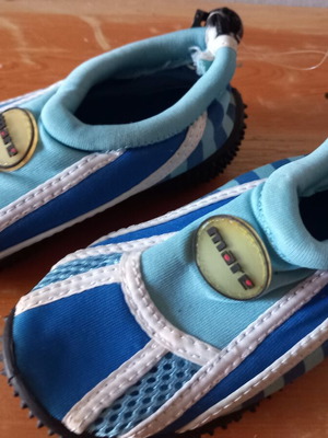 Mare beach shoes size 24, new, blue