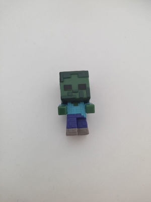 Kinder Minecraft Zombie figure like new