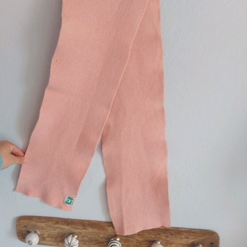 Benetton wool scarf used, pink