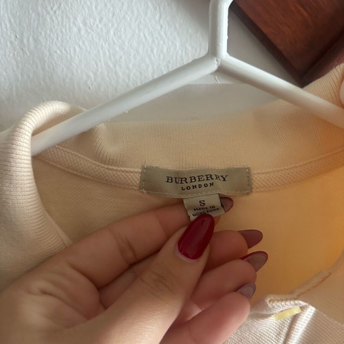 Burberry T-shirt used, size S, beige with damage on left side