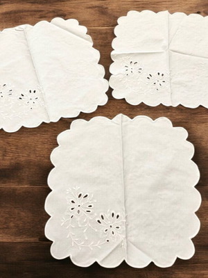 Cutwork tablecloths with flower design set of 3 new 30x30 cm