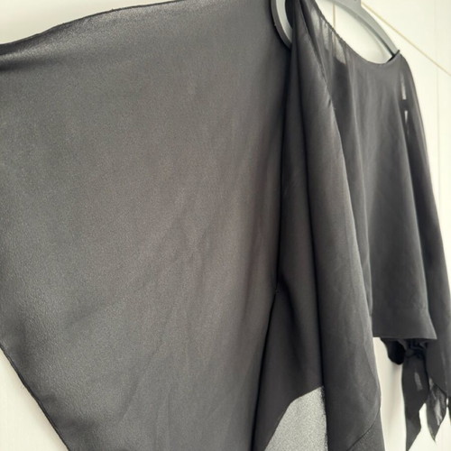 Blossom Athens black top size M like new