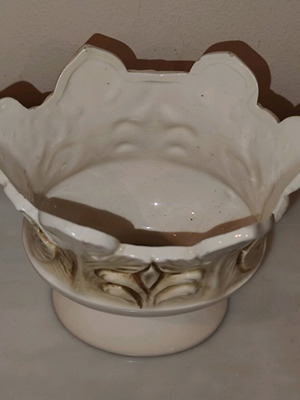 Ceramic planter or vase used with embossed decoration, white-cream