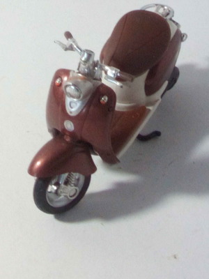 YAMAHA Μινιατούρα Scooter 1/18 YJ50R VINO μεταχειρισμένη